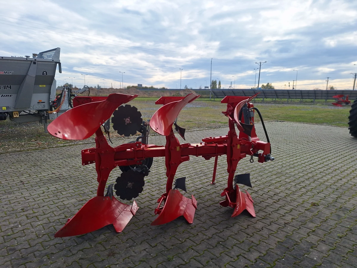 Pług obracalny obrotowy zawieszany unia ibis L 3+ zabezpieczenie śrubowe okazja cenowa plac firma korbanek Pług obracalny obrotowy zawieszany unia ibis L 3+ zabezpieczenie śrubowe okazja cenowa plac firma korbanek