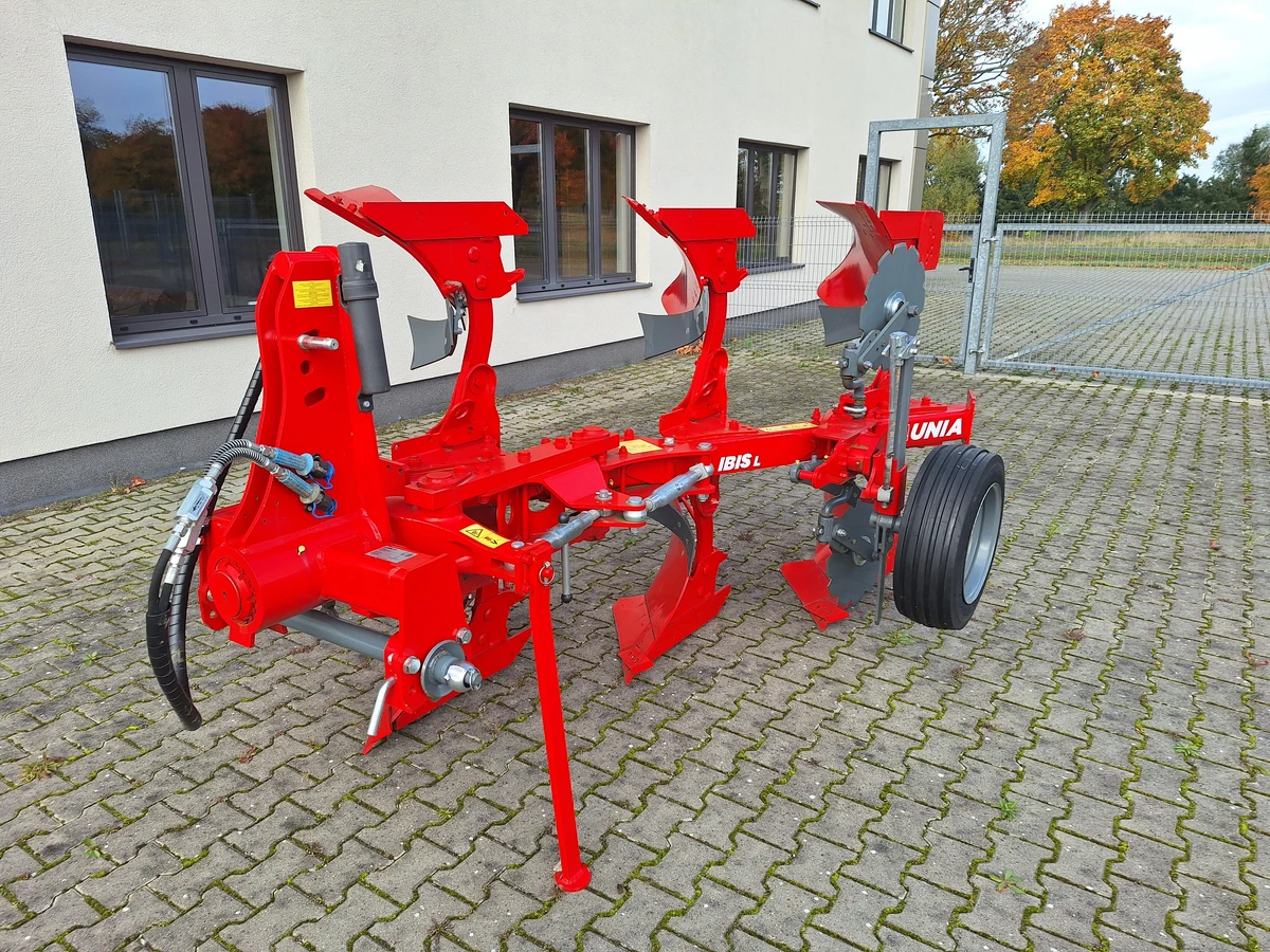 Pług obracalny obrotowy zawieszany unia ibis L 3+ zabezpieczenie śrubowe okazja cenowa plac firma korbanek Pług obracalny obrotowy zawieszany unia ibis L 3+ zabezpieczenie śrubowe okazja cenowa plac firma korbanek