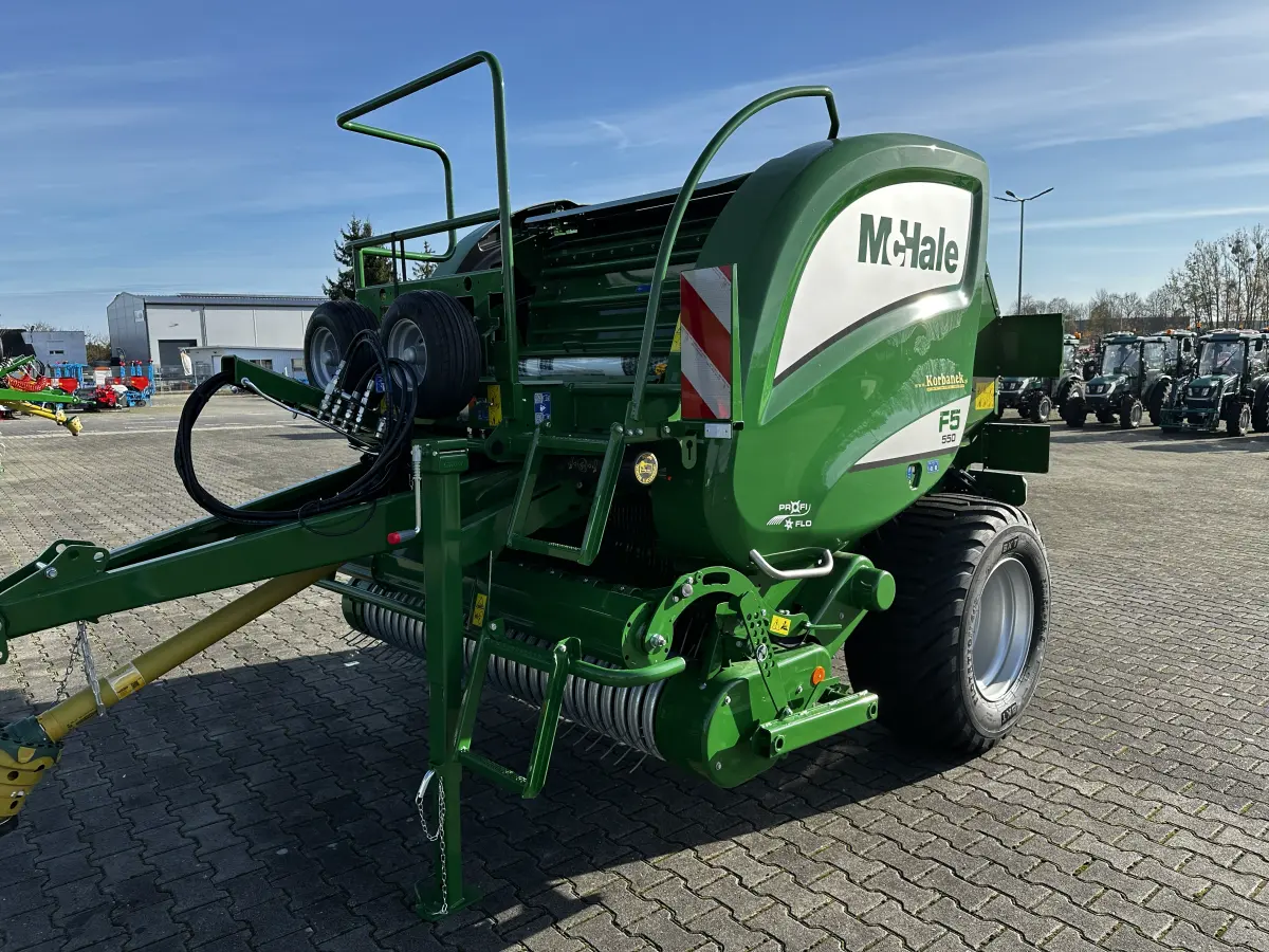 McHale F5-550 lewy przód Prasa McHale F5-550 lewy przód