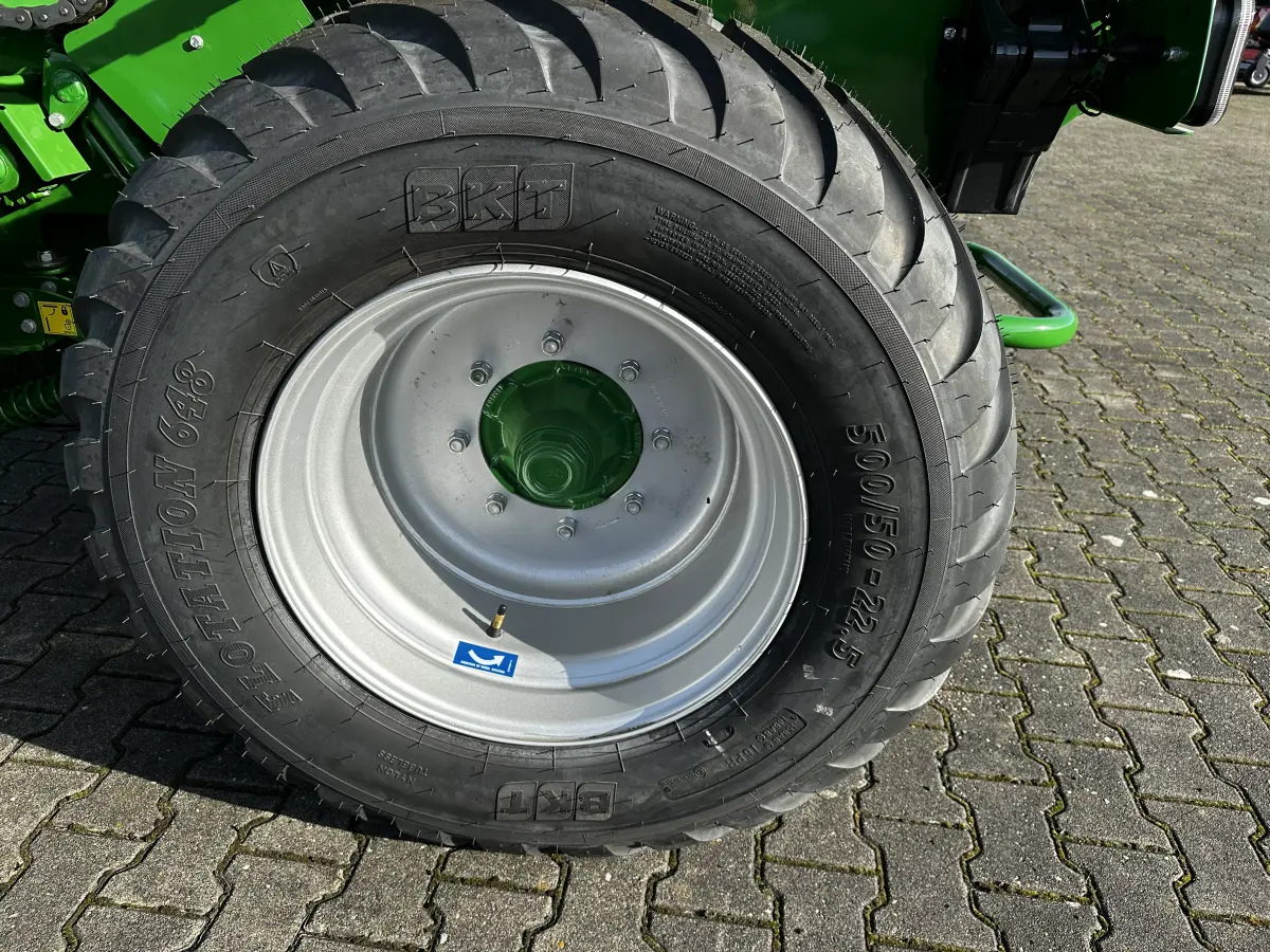 McHale F5-550 opona Prasa McHale F5-550 opona