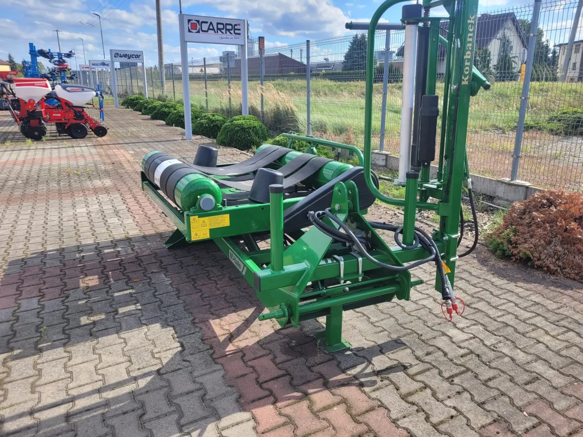 Owijarka McHale 991LBER widok z przodu Owijarka 991LBER prawy przód