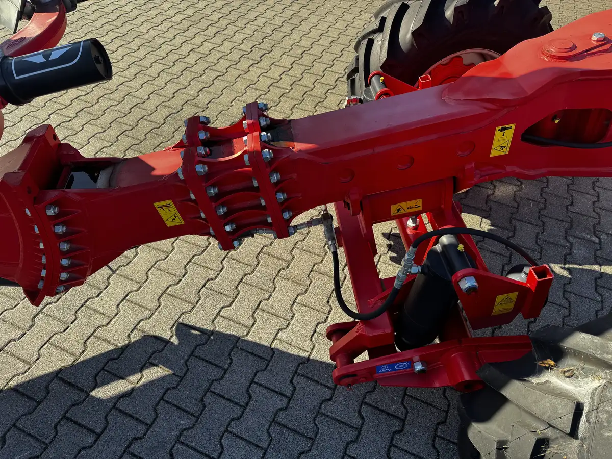 Gregoire-Besson- Voyager C80-Plac Korbanek-12 Gregoire-Besson- Voyager C80-Plac Korbanek-12