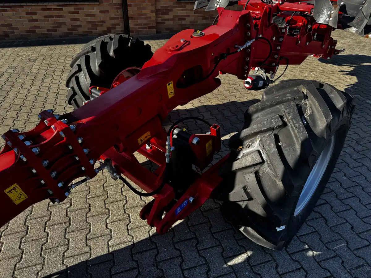 Gregoire-Besson- Voyager C80-Plac Korbanek-13 Gregoire-Besson- Voyager C80-Plac Korbanek-13