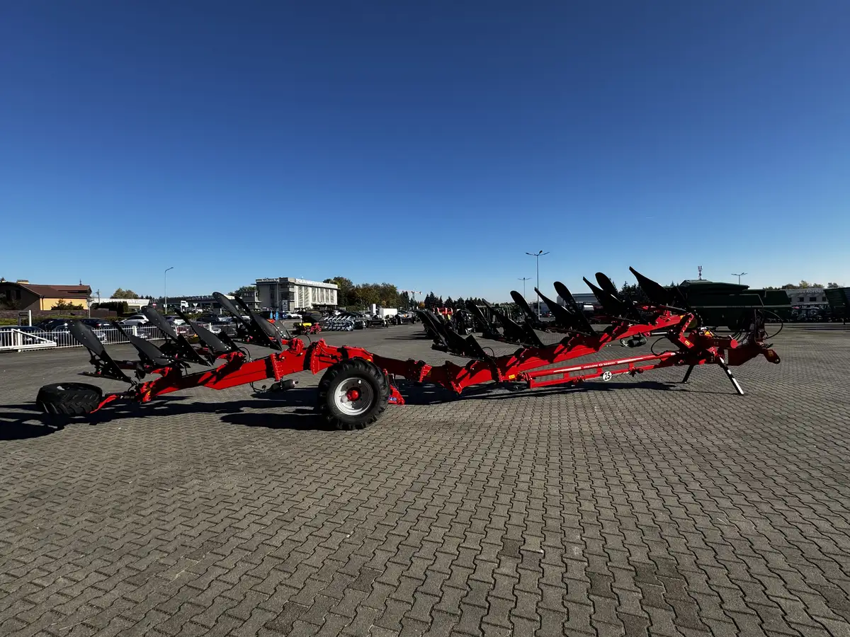 Gregoire-Besson- Voyager C80-Plac Korbanek-7 Gregoire-Besson- Voyager C80-Plac Korbanek-7