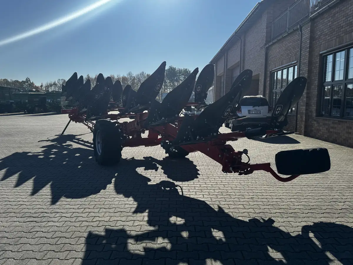 Gregoire-Besson- Voyager C80-Plac Korbanek-4 Gregoire-Besson- Voyager C80-Plac Korbanek-4