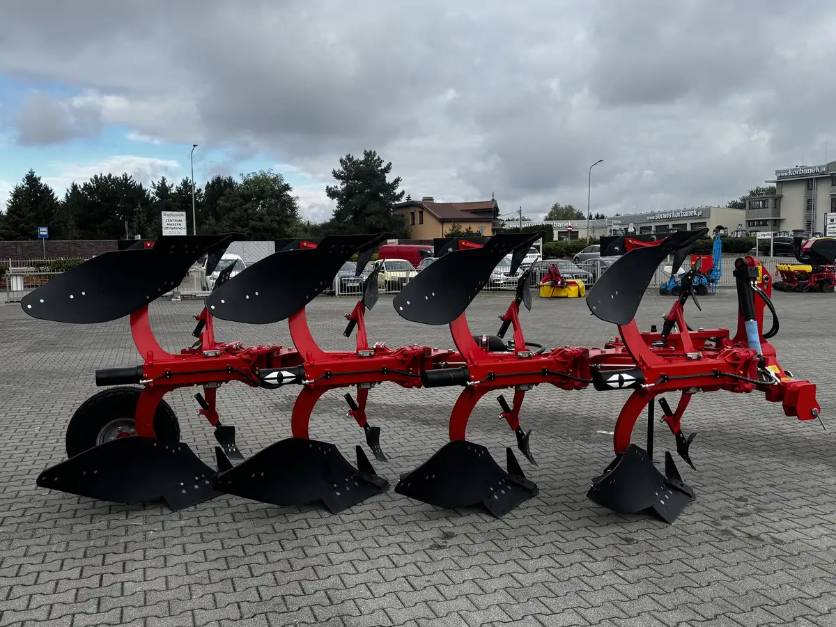 Gregoire-Besson- Rover 40-Plac Korbanek-5 Gregoire-Besson- Rover 40-Plac Korbanek-5