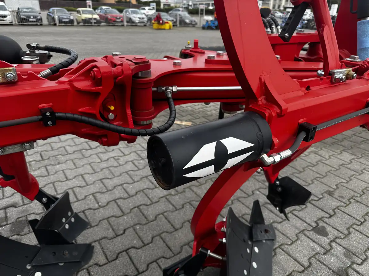 Gregoire-Besson- Rover 40-Plac Korbanek-10 Gregoire-Besson- Rover 40-Plac Korbanek-10