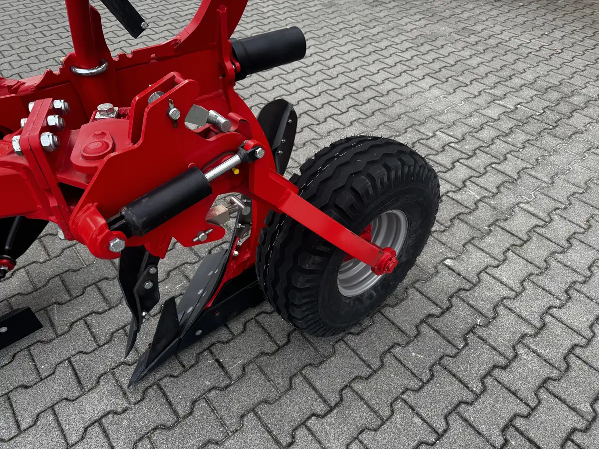 Gregoire-Besson- Rover 40-Plac Korbanek-12 Gregoire-Besson- Rover 40-Plac Korbanek-12