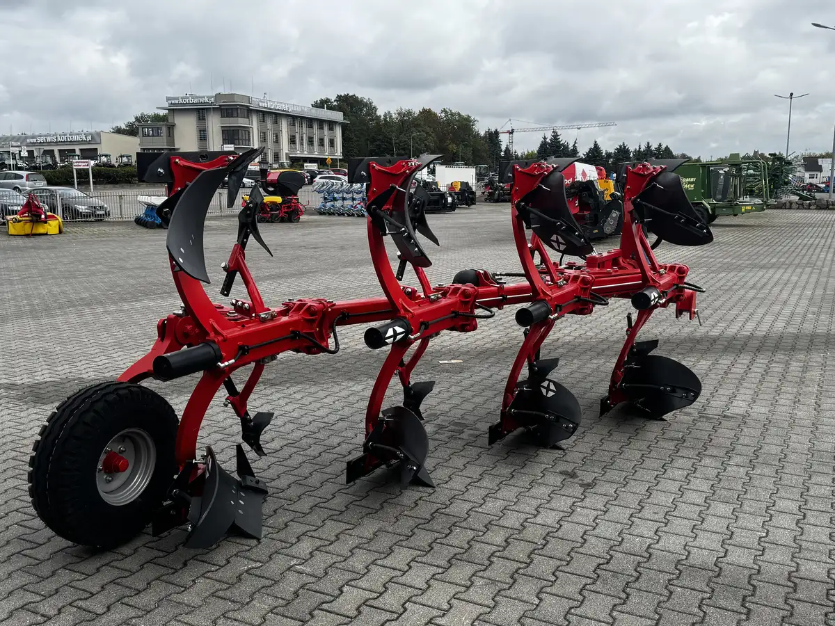 Gregoire-Besson- Rover 40-Plac Korbanek-6 Gregoire-Besson- Rover 40-Plac Korbanek-6