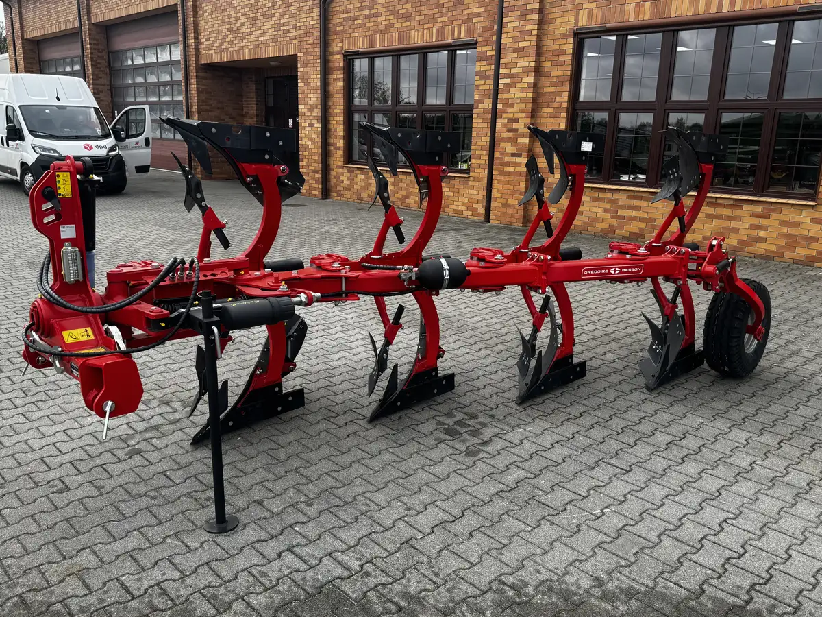 Gregoire-Besson- Rover 40-Plac Korbanek-2 Gregoire-Besson- Rover 40-Plac Korbanek-2