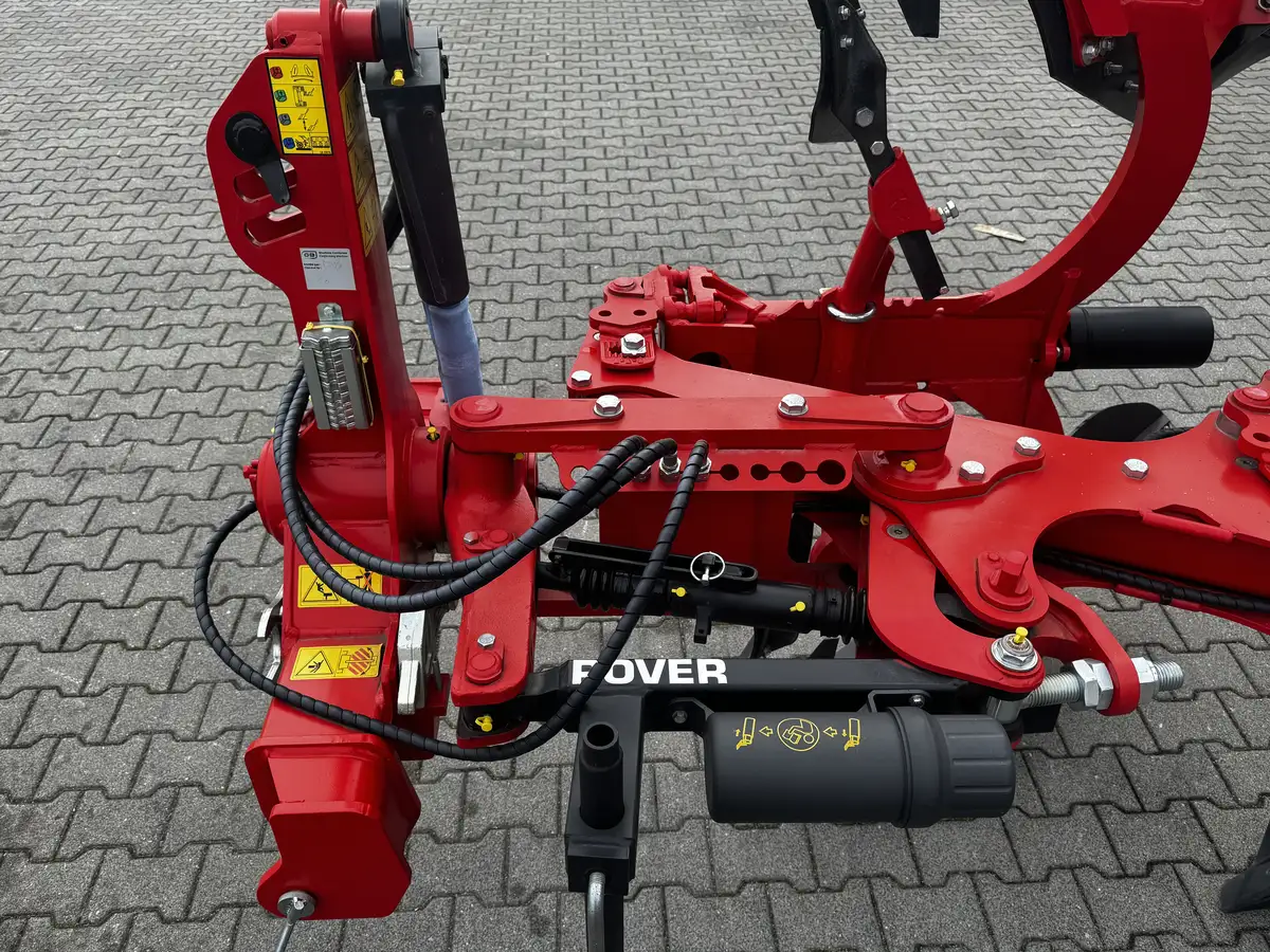 Gregoire-Besson- Rover 40-Plac Korbanek-16 Gregoire-Besson- Rover 40-Plac Korbanek-16