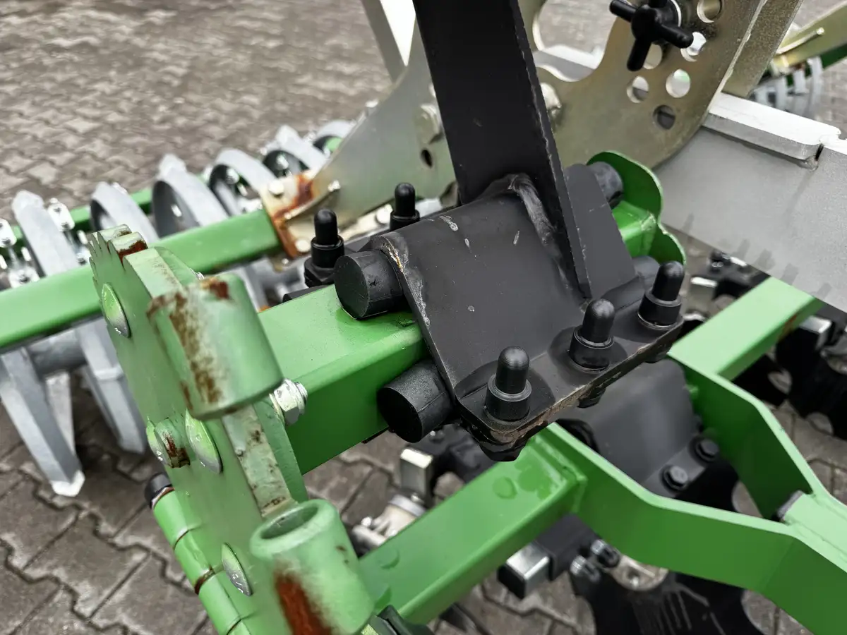 Agregat-Tolmet-DELTA300-Plac-Korbanek-14 Agregat-Tolmet-DELTA300-Plac-Korbanek-14