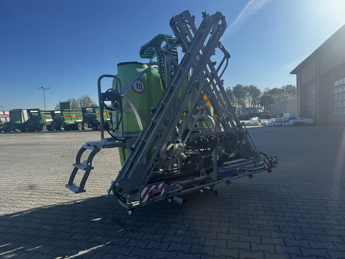 Tolmet-Opryskiwacz-Xsara1015-Plac Korbanek-3 Tolmet-Opryskiwacz-Xsara1015-Plac Korbanek-3