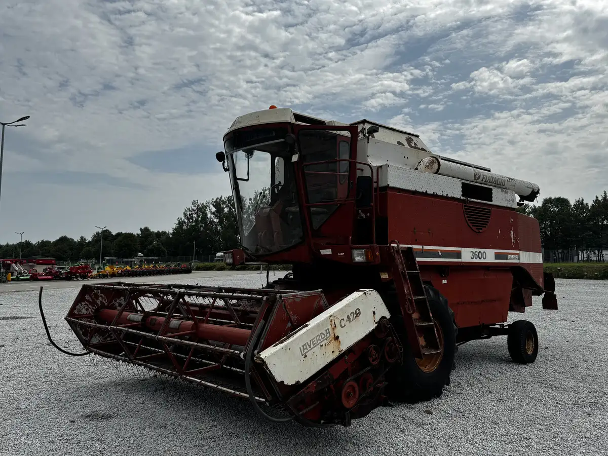 Laverda-3600-Kombajn-Korbanek-Plac
