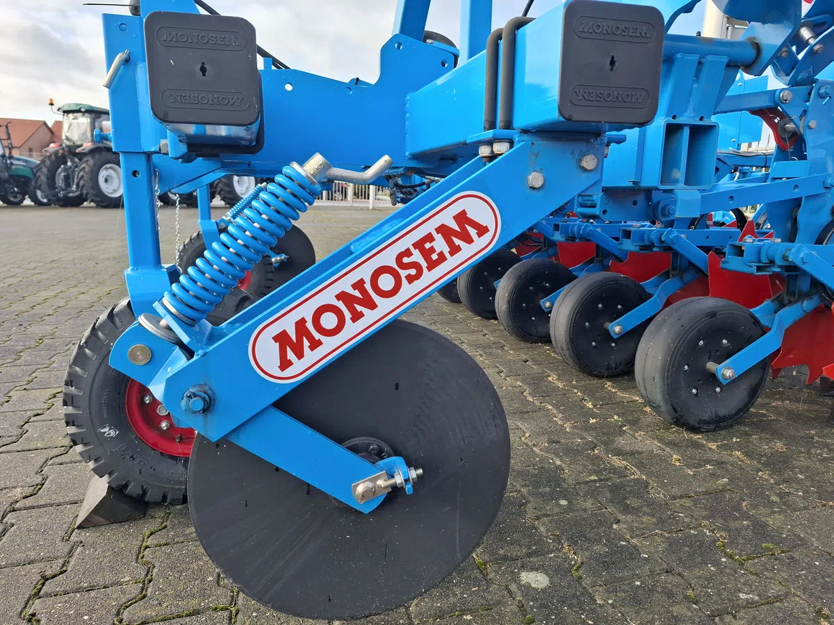 Krój stabilizujący tor jazdy pielnika Krój stabilizujący tor jazdy pielnika