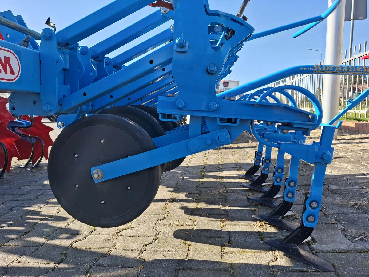 Sekcje pielące Monosem Multicrop Compact widok z boku Sekcje pielące Monosem Multicrop Compact widok z boku