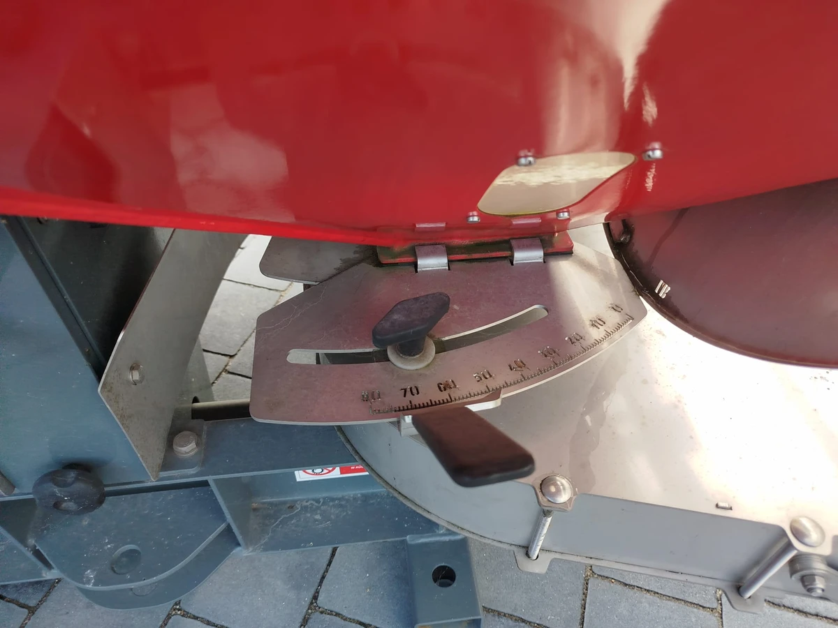 Rozsiewacz nawozu do sadu oraz pola unia Ms-Sad 400 firma Korbanek Rozsiewacz nawozu do sadu oraz pola unia Ms-Sad 400 firma Korbanek