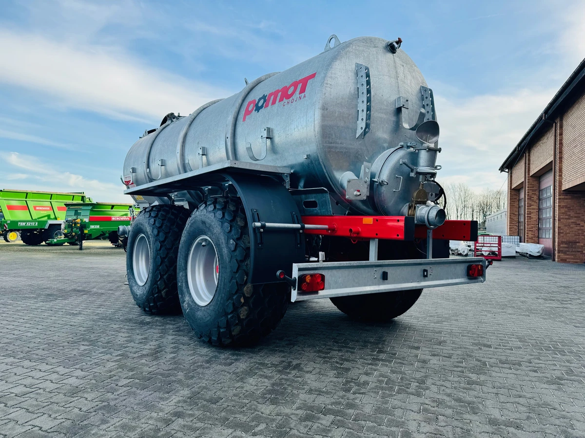 Wóz asenizacyjny Pomot Chojna 16000 T-516 Wóz asenizacyjny Pomot Chojna 16000 T-516