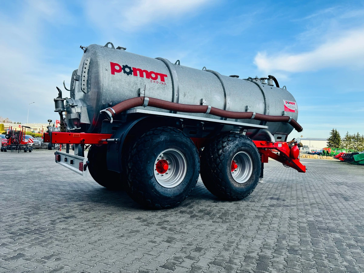 Wóz asenizacyjny Pomot Chojna 16000 T-516 Wóz asenizacyjny Pomot Chojna 16000 T-516