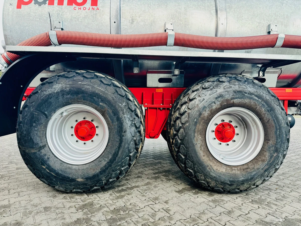 Tandem zawieszenie Wóz asenizacyjny Pomot Chojna 16000 T-516 Wóz asenizacyjny Pomot Chojna 16000 T-516