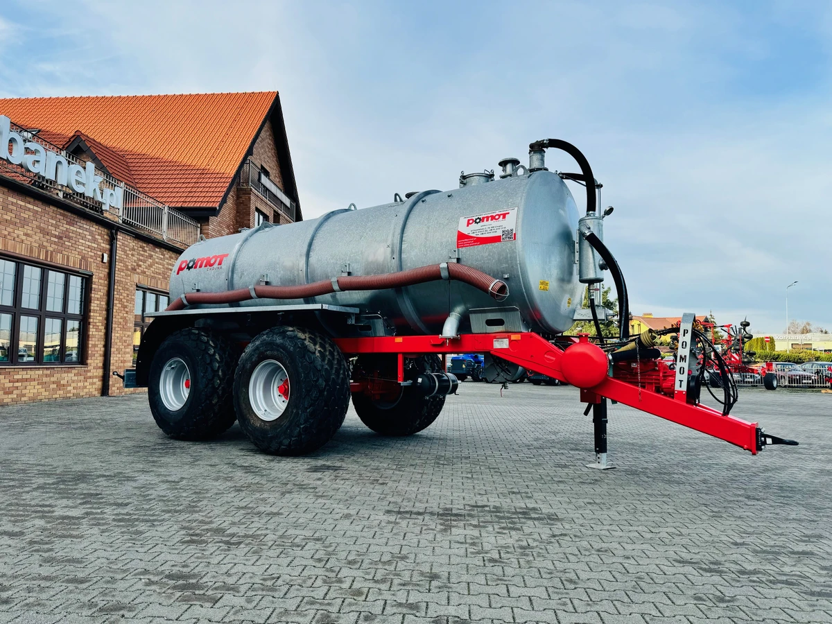 Wóz asenizacyjny Pomot Chojna 16000 T-516 Wóz asenizacyjny Pomot Chojna 16000 T-516