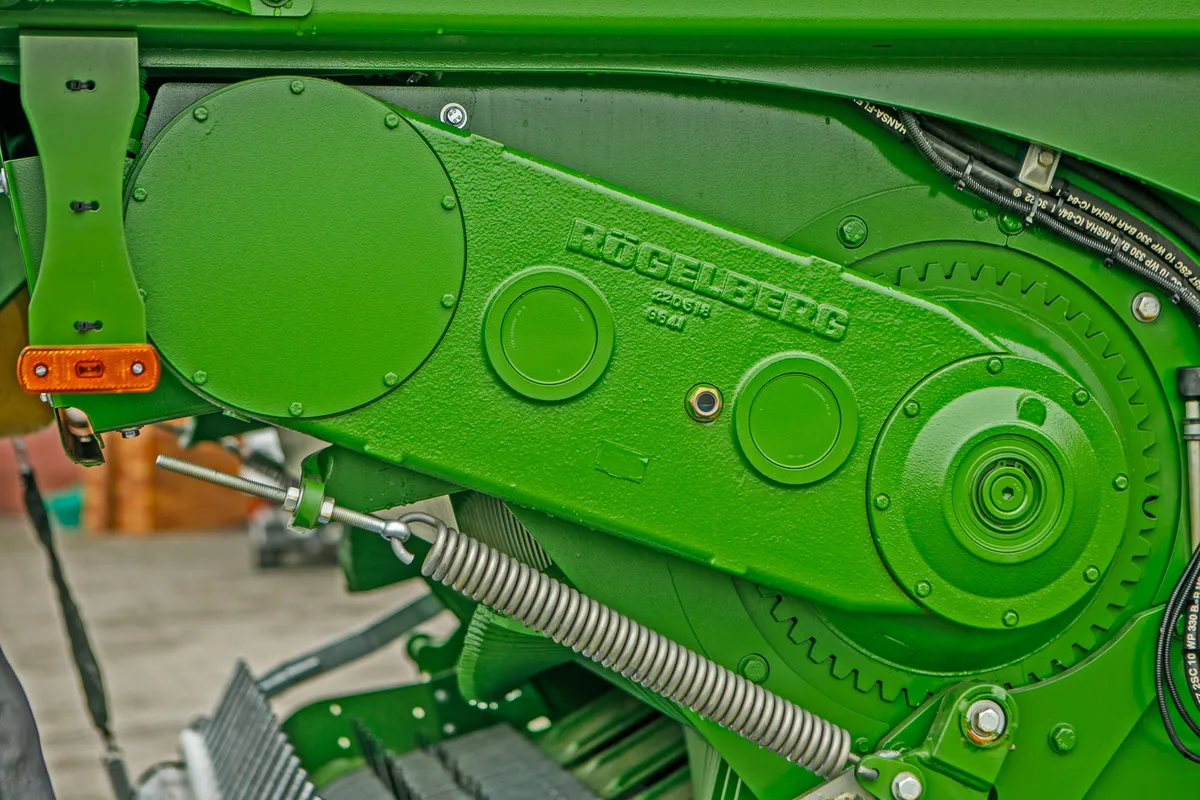 Przyczepa samozbierajaca do zielonek Bergmann Shuttle 450 S Duża pojemność Plac firma Korbanek Niemiecki producen Przyczepa samozbierajaca do zielonek Bergmann Shuttle 450 S Duża pojemność Plac firma Korbanek Niemiecki producen