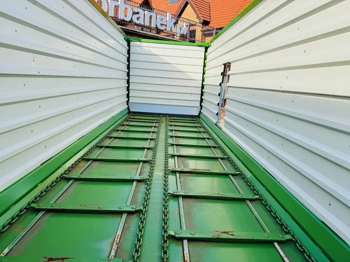 Niemiecka przyczepa samozbierajaca Bergmann Shuttle 470 K o dużej pojemności