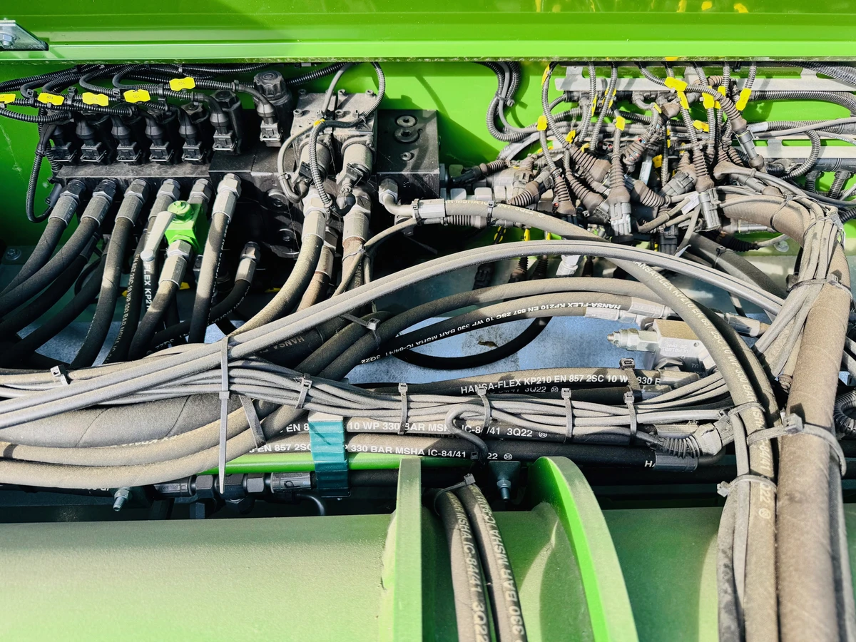 Niemiecka przyczepa samozbierajaca Bergmann Shuttle 470 K o dużej pojemności