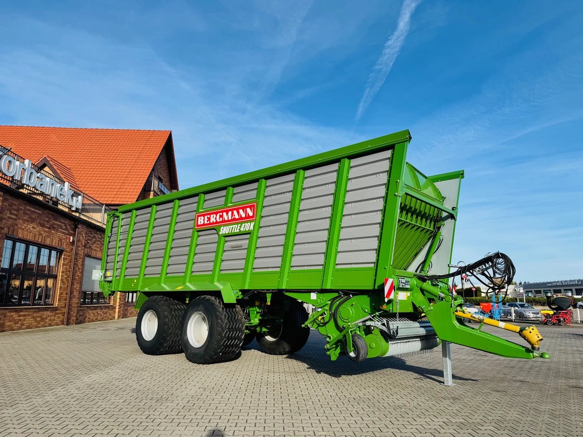 Niemiecka przyczepa samozbierajaca Bergmann Shuttle 470 K o dużej pojemności