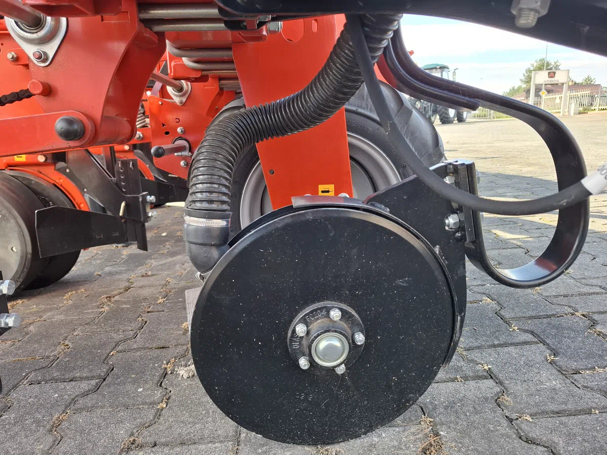 Redlica dwutalerzowa podsiewacza nawozów Redlica dwutalerzowa podsiewacza nawozów