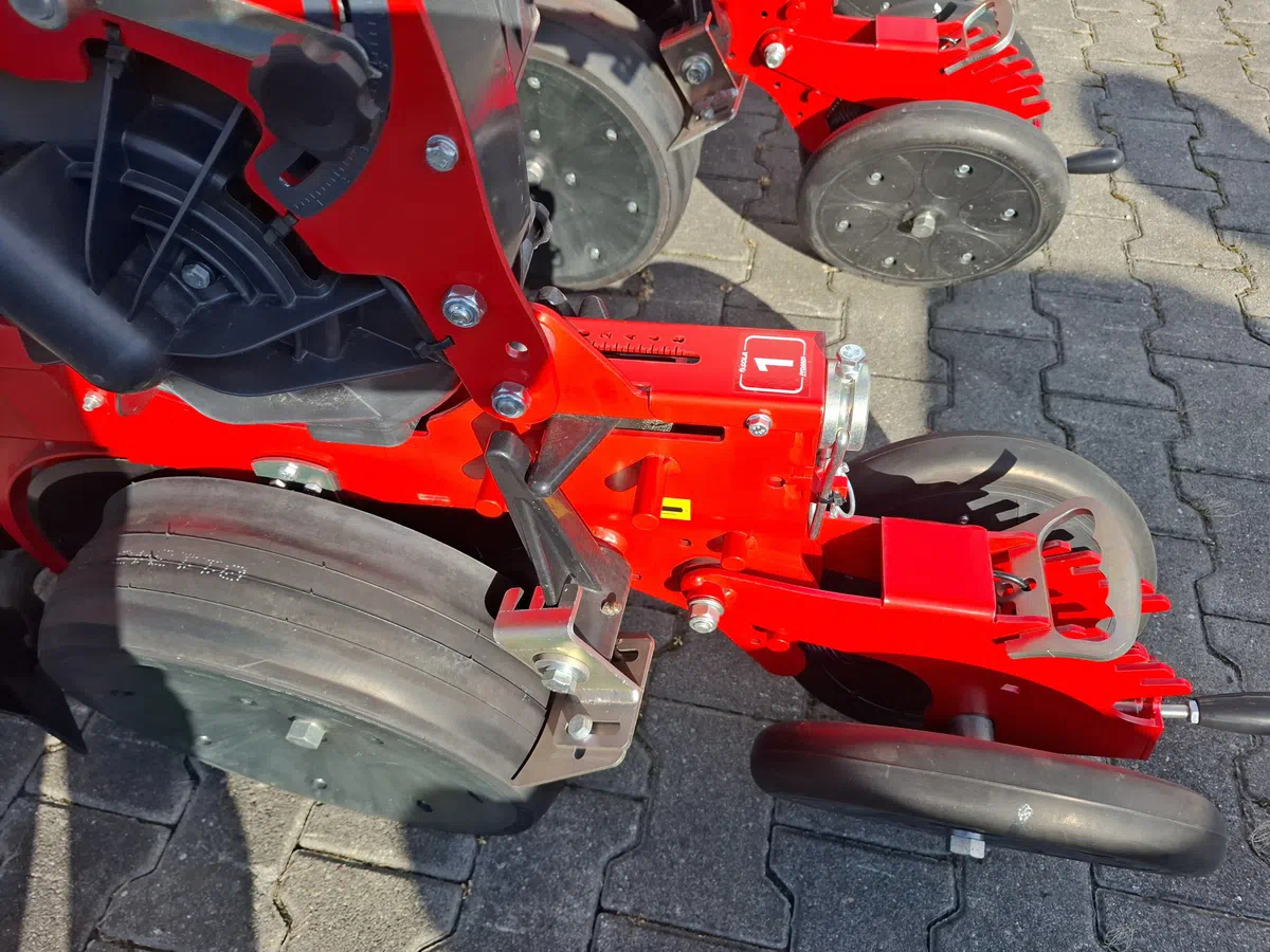 Regulacja głębokości roboczej Regulacja głębokości roboczej