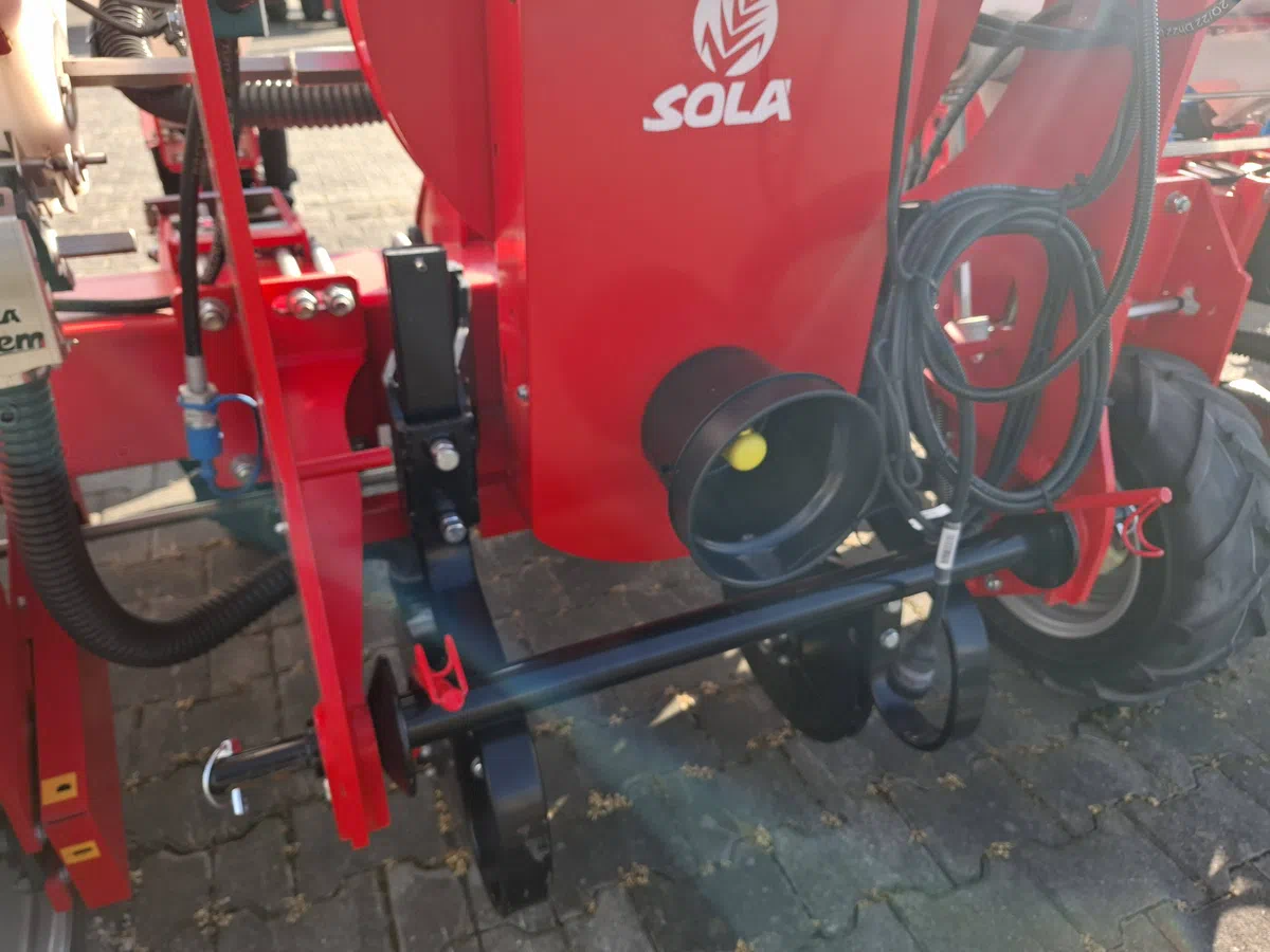 Układ zaczepowy siewnika z belką półautomatyczną Układ zaczepowy siewnika z belką półautomatyczną