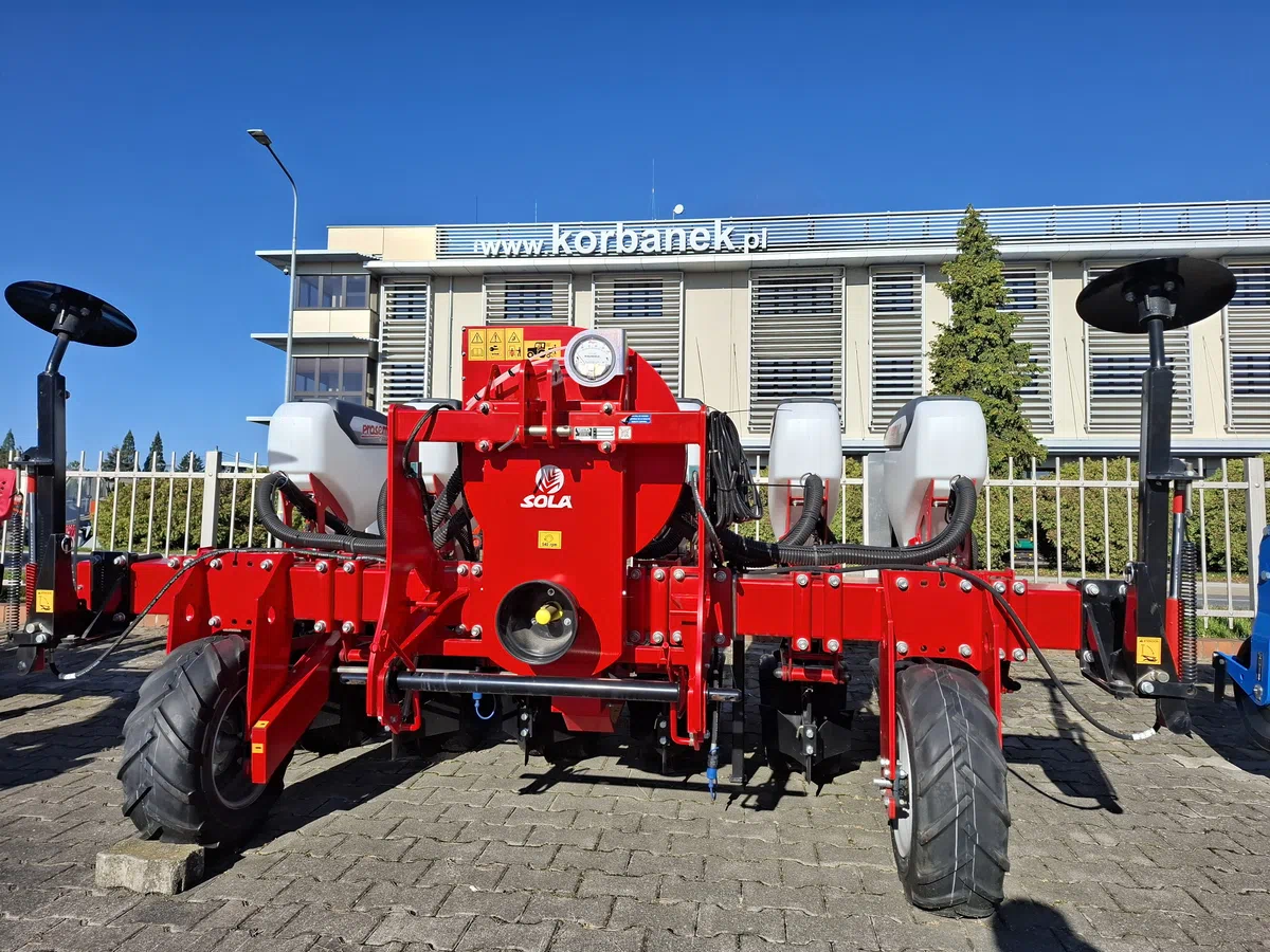 Trzypunktowy układ zawieszenia siewnika punktowego SOLA Trzypunktowy układ zawieszenia siewnika punktowego SOLA