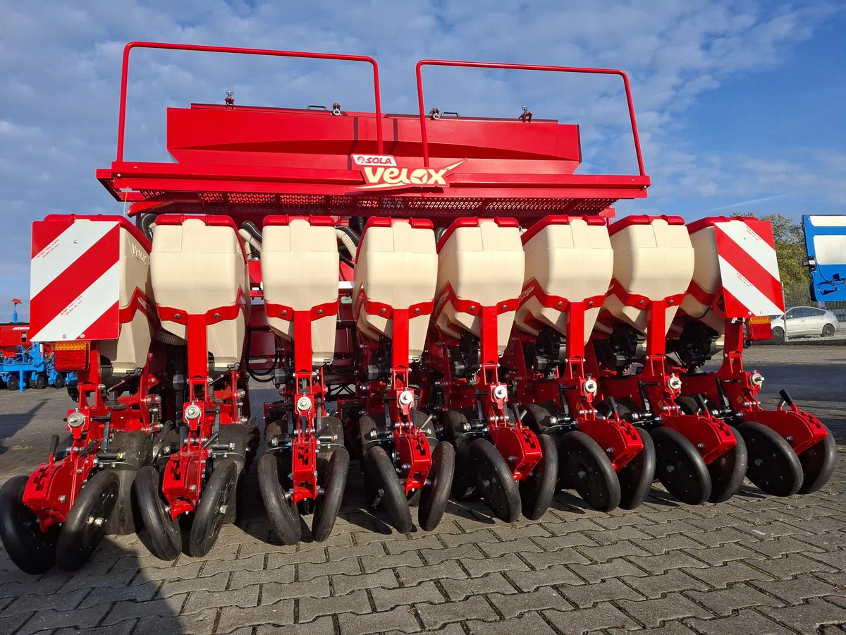 Siewnik punktowy SOLA VELOX 8-rzędowy