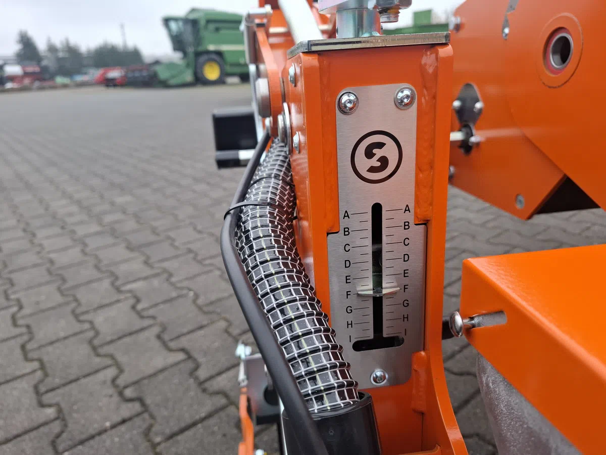 Regulacja głębokości roboczej, skala z podziałką