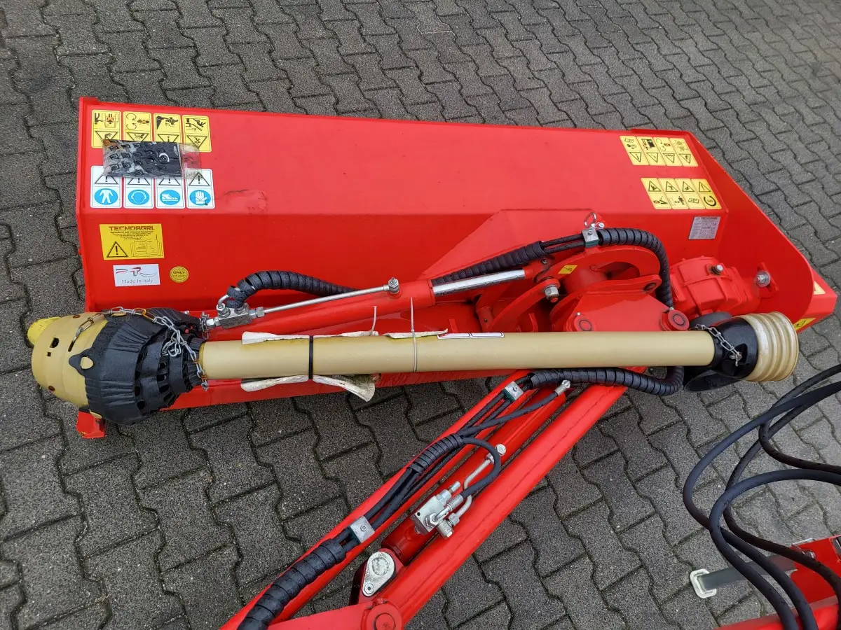 Wałek napędowy kosiarki bijakowej TECNOAGRI Wałek napędowy kosiarki bijakowej TECNOAGRI GOLDSHIFT 175