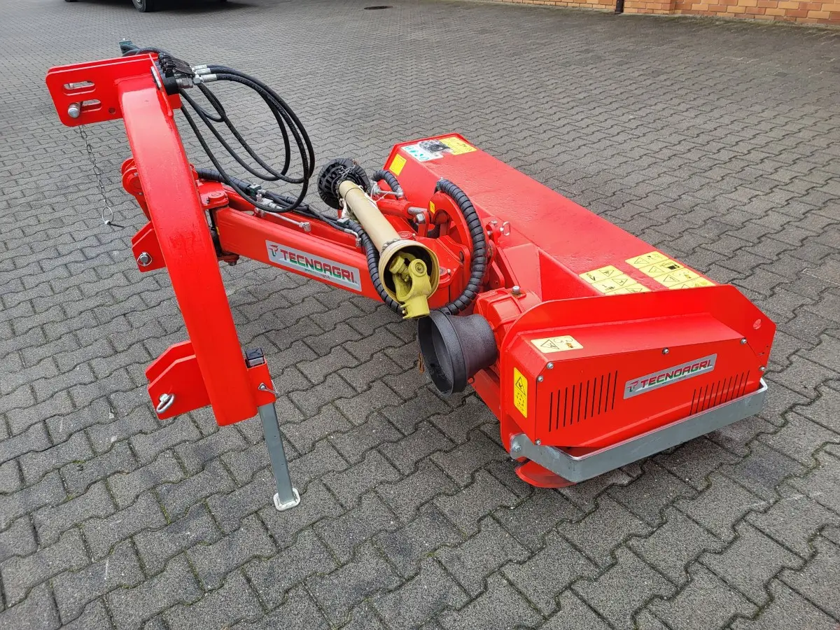 Tylno-boczna kosiarka bijakowa TECNOAGRI GOLDSHIFT 175 Kosiarka bijakowa TECNOAGRI GOLDSHIFT 175 tylno-boczna