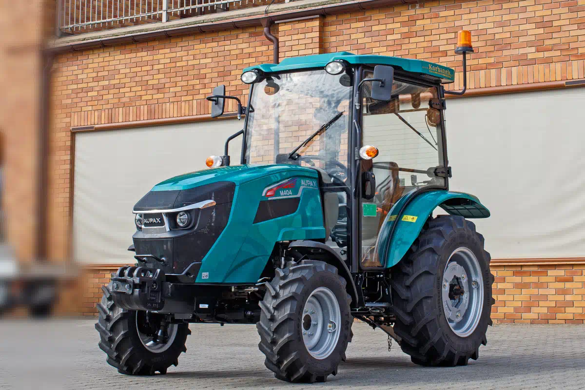 Mały i zwrotny Arbos - model 2025 Ciągnik Arbos serii 2000, model 2025 25km tylko od korbanek.pl