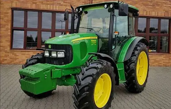 Tapeta obrazka JOHN DEERE - ciągniki i kombajn OPINIE rolników www.korbanek.pl