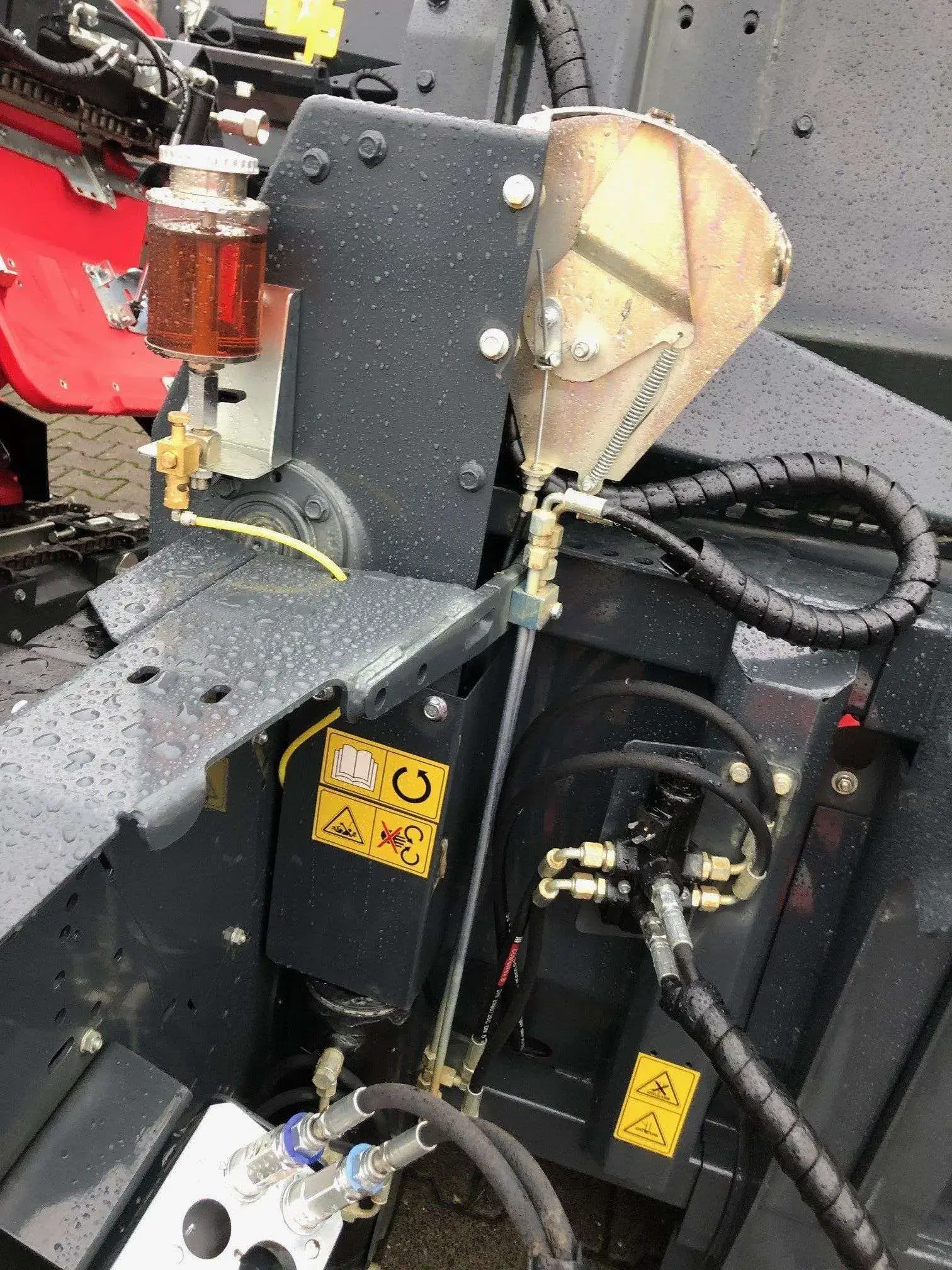 Hydrauliczne multizłącze przystawka Capello Hydrauliczne multizłącze w przystawce Capello 6 rzędowej