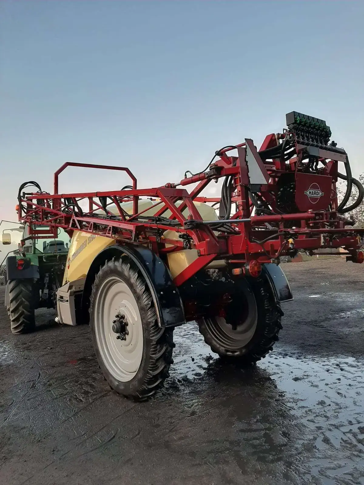 używany opryskiwacz Hardi 3200i
