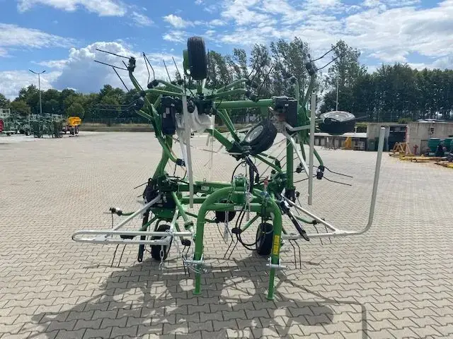 Przetrząsacz Samasz uszkodzony Uszkodzony przetrząsacz Samasz P6 771