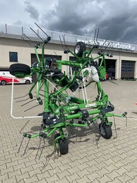 Przetrząsacz Samasz P6 771 spadł z ciężarówki Przetrząsacz Samasz P6 771 nowy