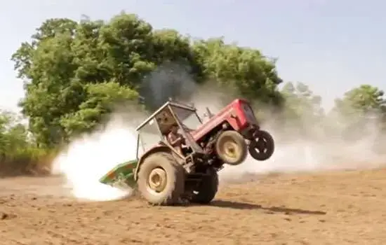 Tapeta obrazu najlepszych filmów rolniczych z Traktorami i Kombajnami ciągnik Ursus Zetor Bizon John Deere www.korbanek.pl