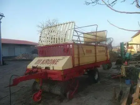 sprawna używana przyczepa samozbierająca Krone Turbo 2300 przyczepa samozbierająca Krone Turbo 2300 w dobrym stanie technicznym