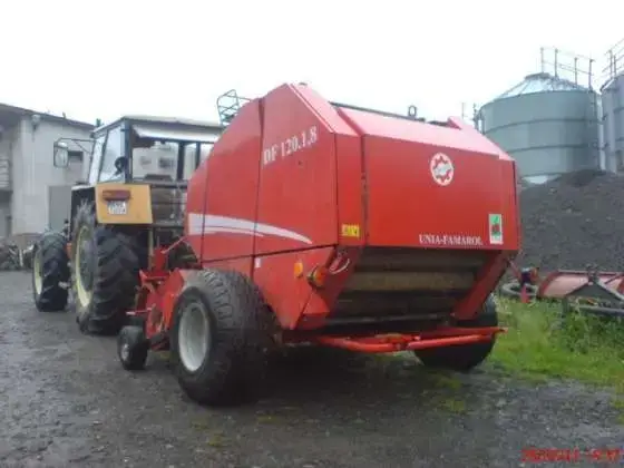 Używana Prasa Famarol DF 120 Używana Prasa Famarol DF 120 1,8 m wraz z ciagnikiem