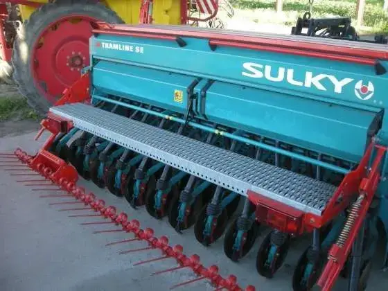 Okazyjny używany Agregat uprawowo siewny Sulky Burel 3,0 m rok produkcji 2009 Używany Agregat uprawowo siewny Sulky Burel 3,0 m rok produkcji 2009