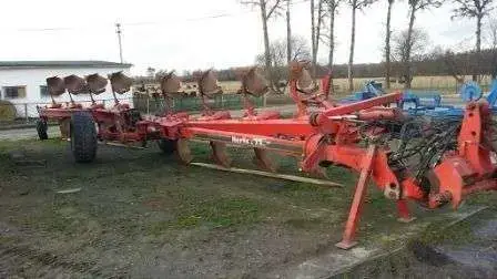 używany pług Vogel Noot 2004 rok produkcji 8 skibowy