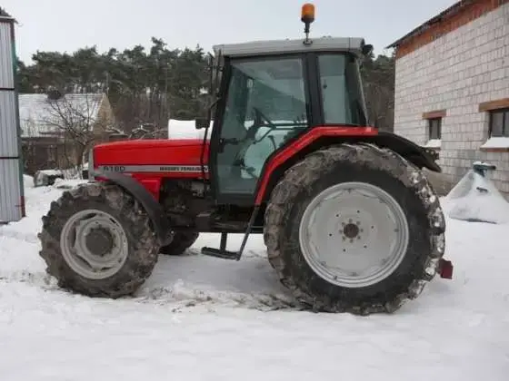 Niezawodny Ciągnik Massey Ferguson 6180