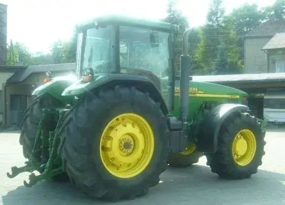 John Deere 8310 230 KM widok na bok oraz tył korbanek.pl tuz tylny
